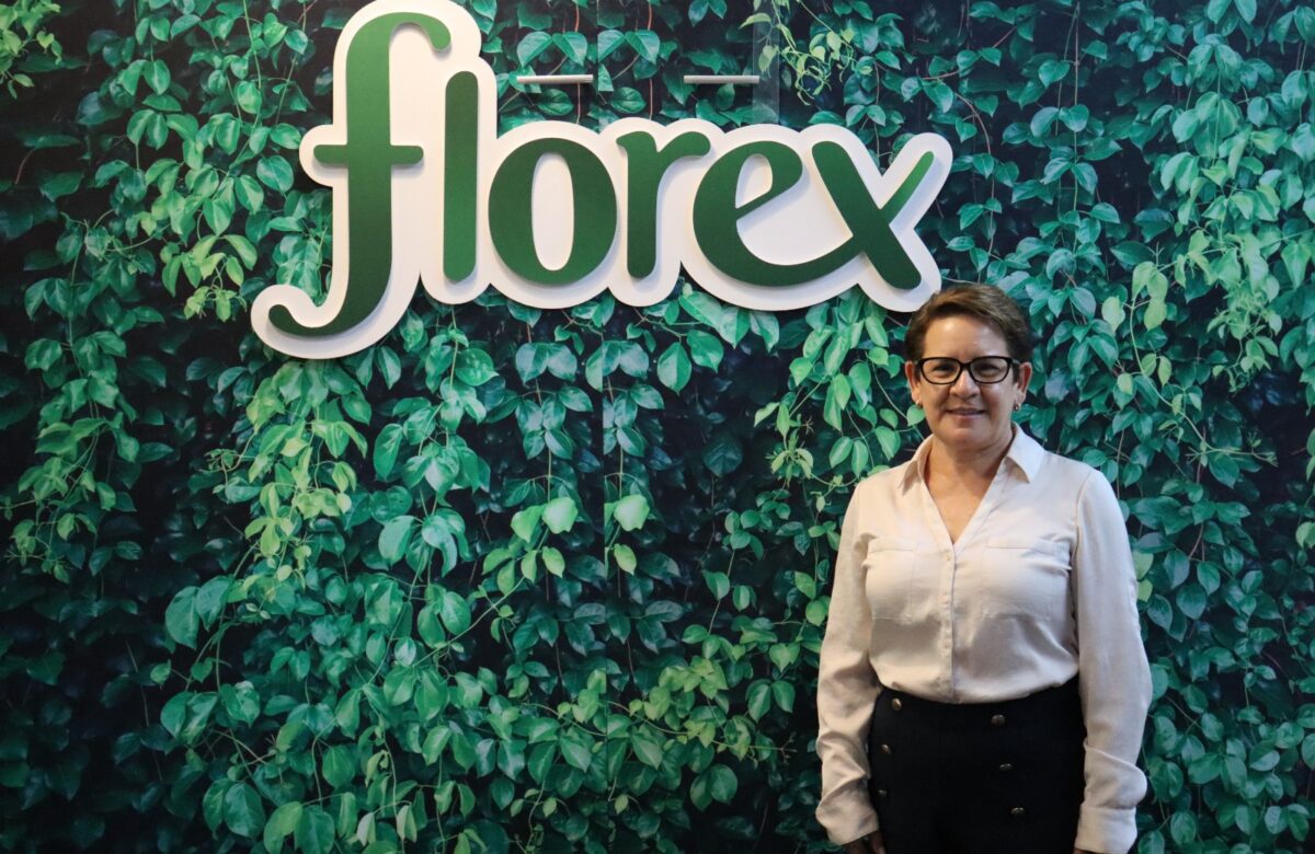 Florex fabricó más de 15.000 galones para sus productos de limpieza a partir de resina 100% reciclada