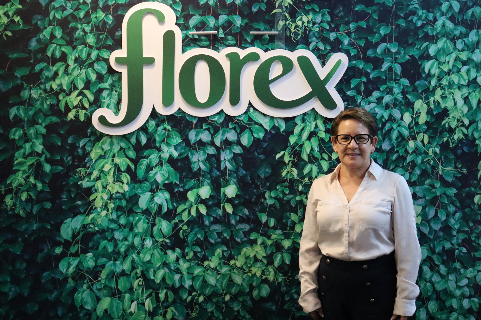 Florex fabricó más de 15.000 galones para sus productos de limpieza a partir de resina 100% reciclada