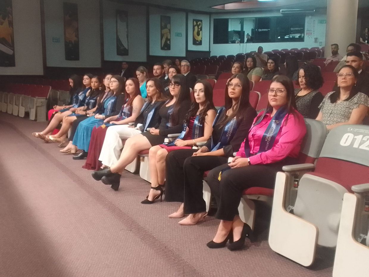 Mujeres se gradúan como técnicas en redes Cisco