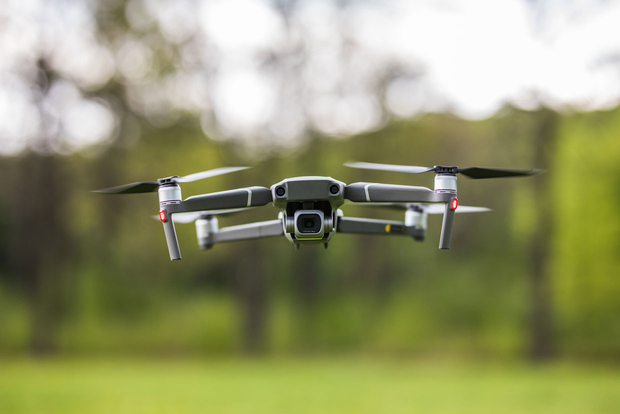 ¿Tiene un dron? Conozca las reglas y limitaciones de volarlo cerca de un aeropuerto