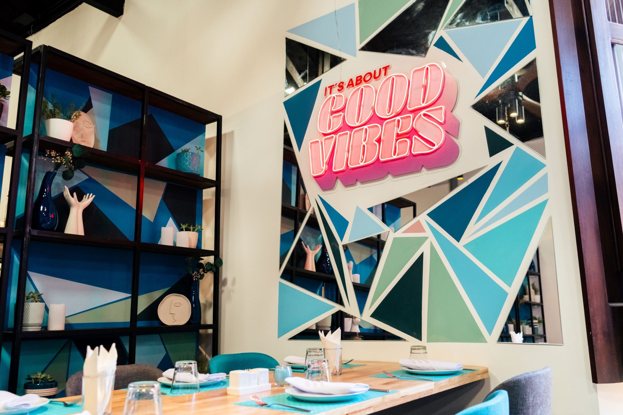 Íntegro relanza un nuevo concepto: Adra Hostel, Kitchen and Rooftop