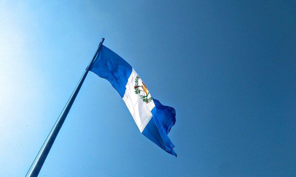 S&P sube calificaciónde riesgo de Guatemala