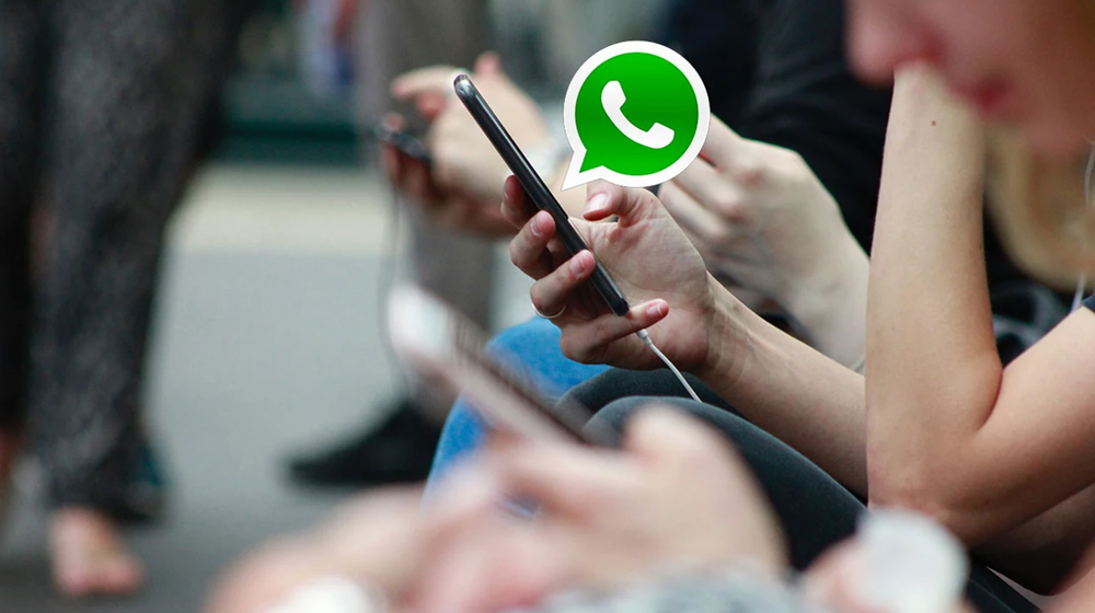 WhatsApp activa una función para buscar mensajes por fecha
