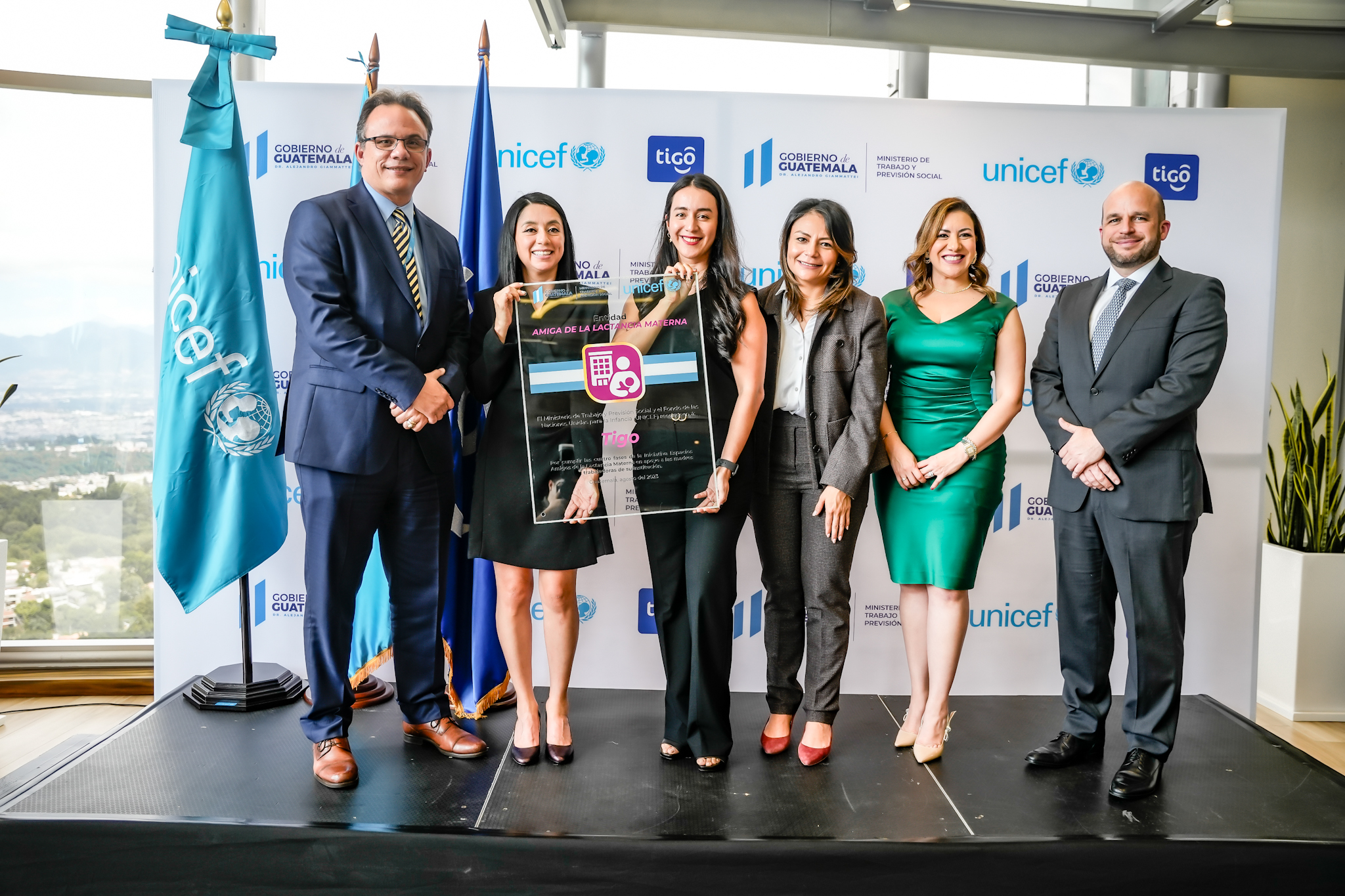 TIGO es reconocida como empresa amiga de la lactancia materna