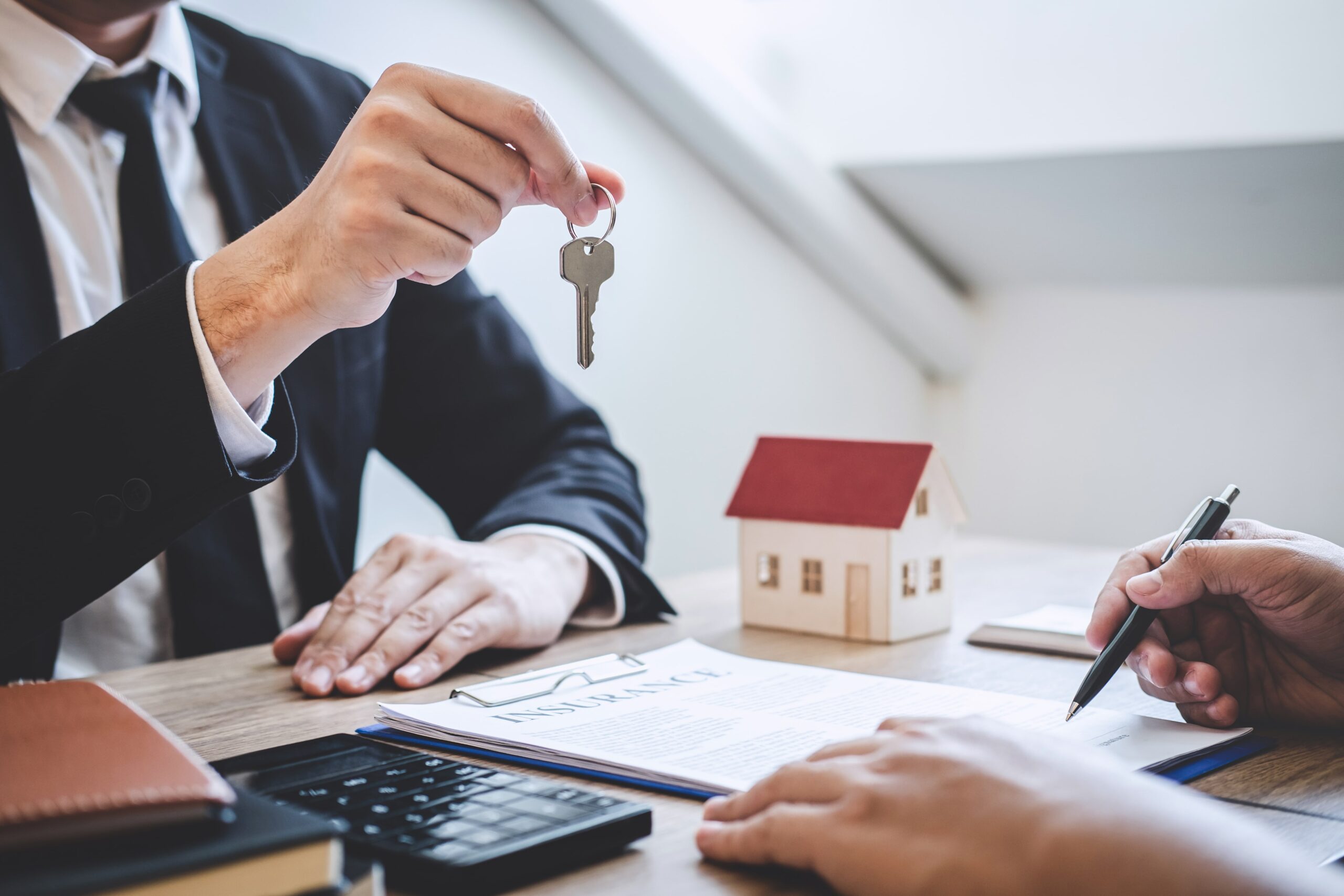 Hipoteca o Fideicomiso, ¿cómo elegir la figura legal para un crédito de vivienda?