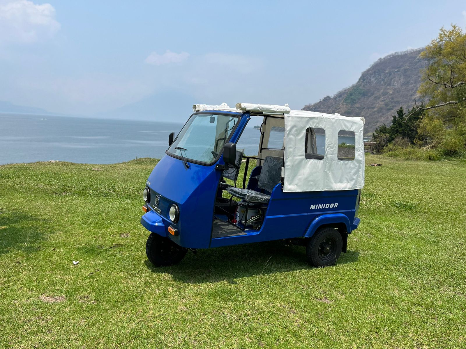 EL MEGA TUK TUK “MINIDOR” LLEGA A GUATEMALA