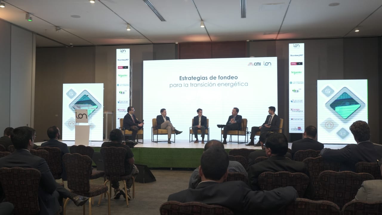 ION ENERGY y líderes del sector se reúnen para explorar las tendencias del futuro energético en la región