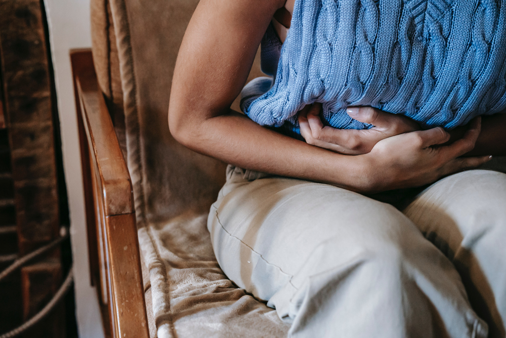 Dolor abdominal: ¿cómo diferenciarlo del malestar estomacal y cuándo consultar con un especialista?