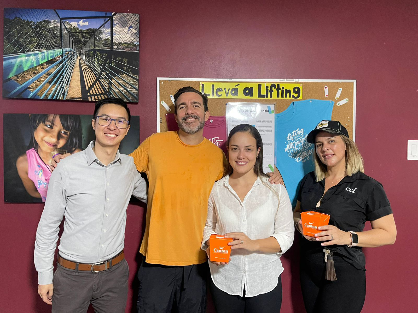 Restaurante Cantón y Lifting Hands se unieron para compartir comida a población de escasos recursos en Costa Rica