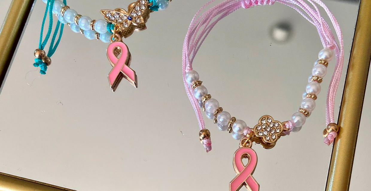 Unas pulseras muy especiales ayudarán a paciente con cáncer de mama
