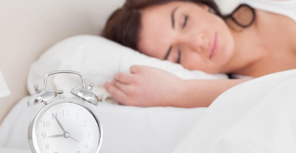Dormir menos, dormir peor: el preocupante panorama del sueño actual