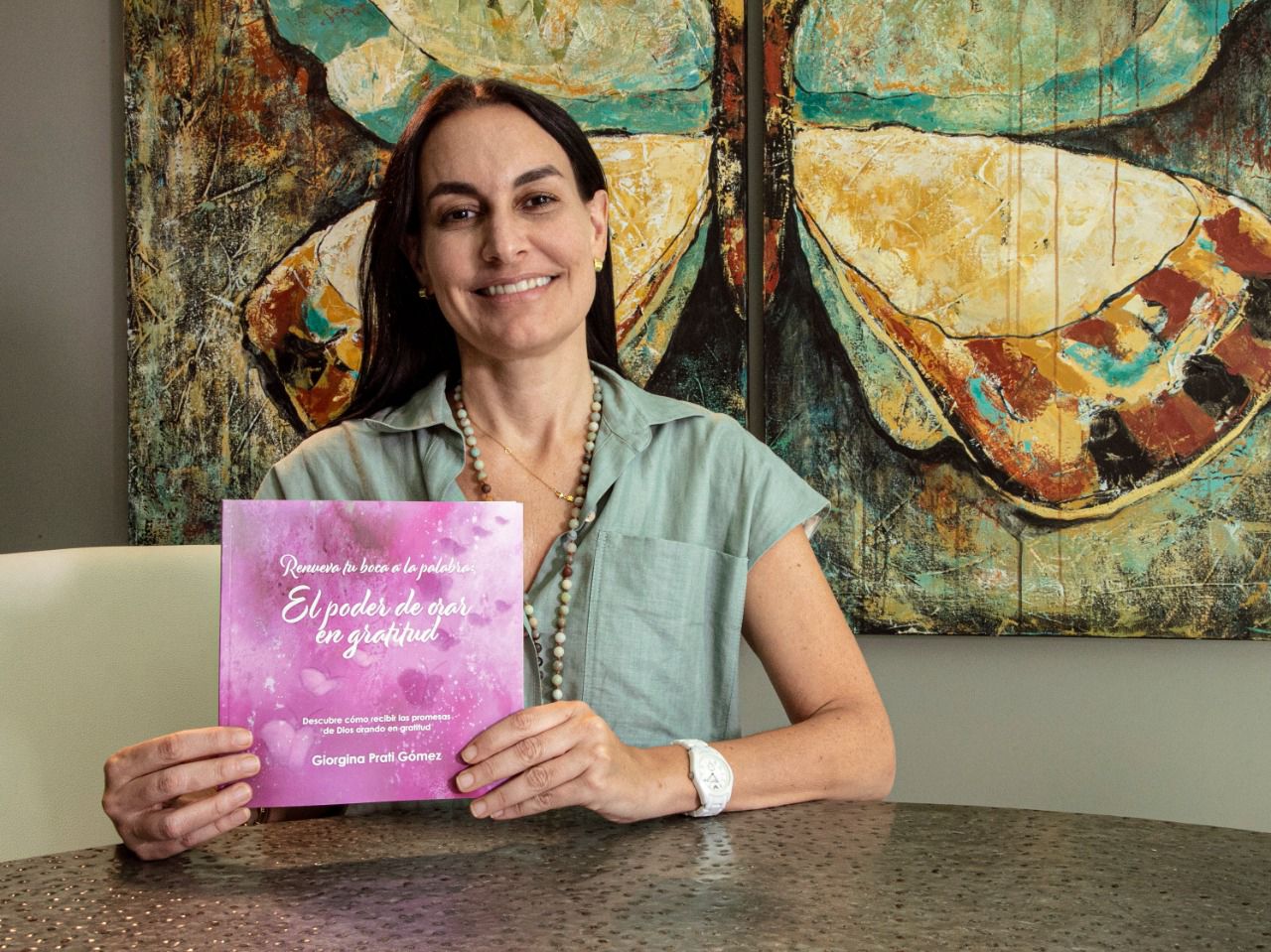 Libro “El Poder de Orar en Gratitud”:  Un manual de vida que nos enseña a ser agradecidos  en medio de cualquier circunstancia