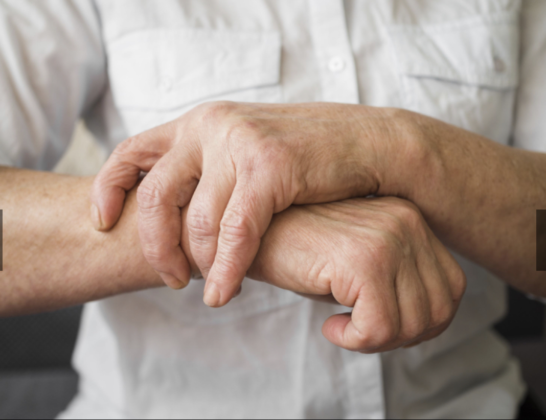 Este superalimento combate la artritis y disminuye el dolor, según un premio Nobel de Medicina