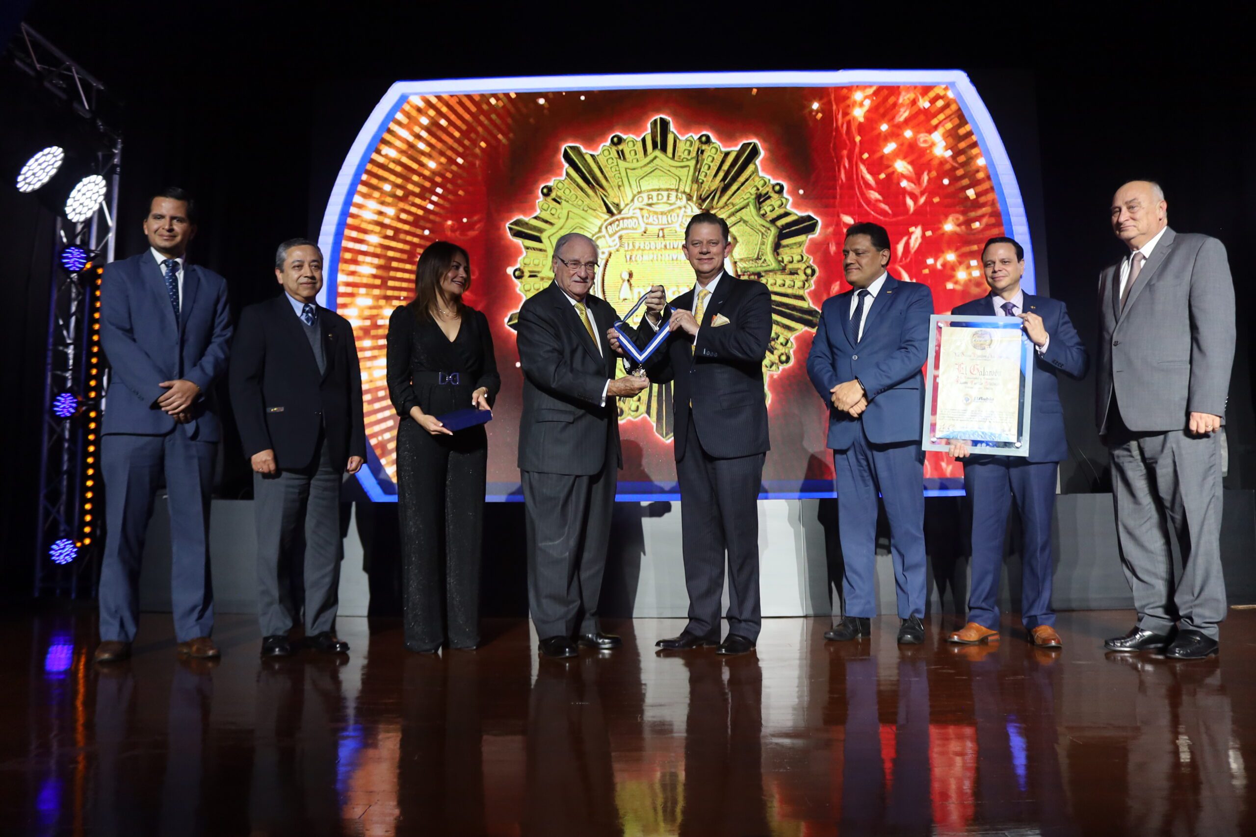 INTECAP galardona la competitividad, productividad, innovación y desarrollo empresarial