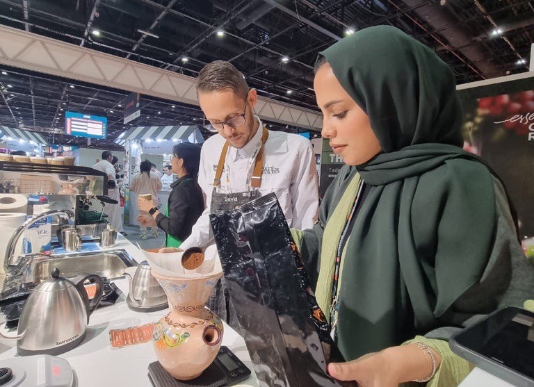 Café costarricense se posiciona en mercados de Medio Oriente en World of Coffee Dubai 2024