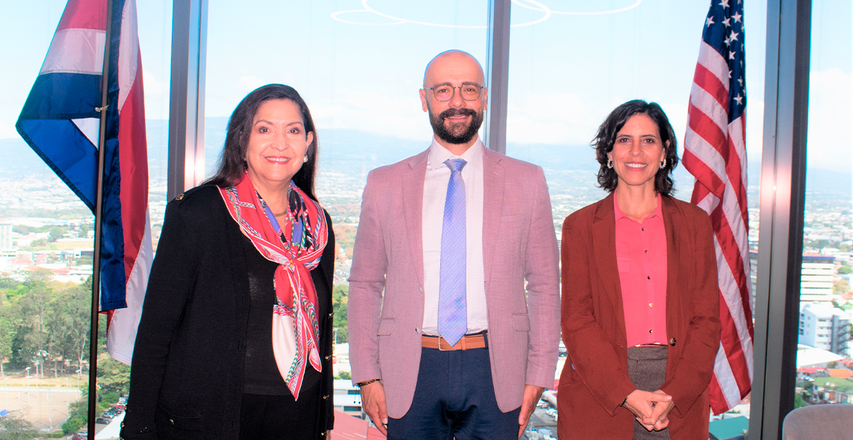 MICITT y EQUIFAX firman acuerdo para fortalecer capacidades en ciberseguridad, innovación y habilidades digitales en Costa Rica