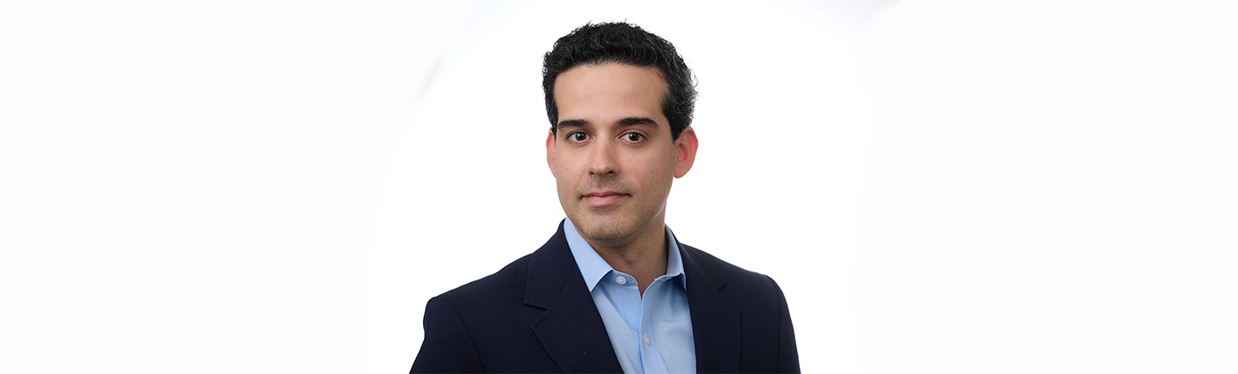 Un financiero comprometido con la excelencia