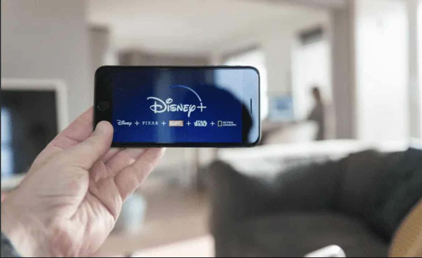 Disney+ implementa nuevas medidas para limitar el acceso compartido de contraseñas en los Estados Unidos