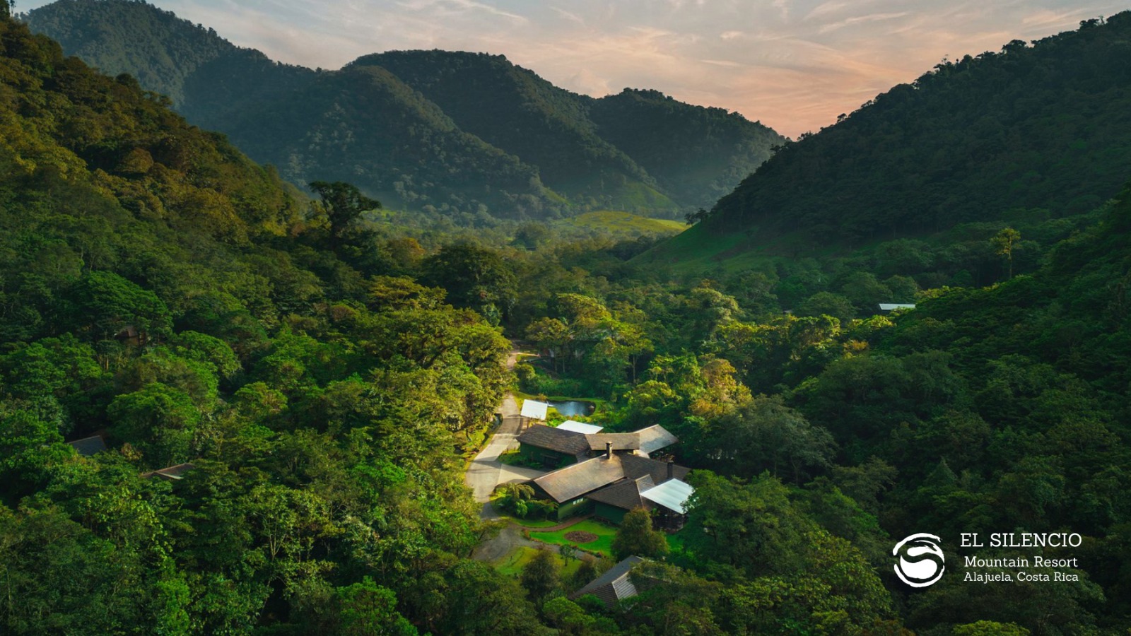 Costa Rica: Descubra la zona de Bajos del Toro en un paseo de un día