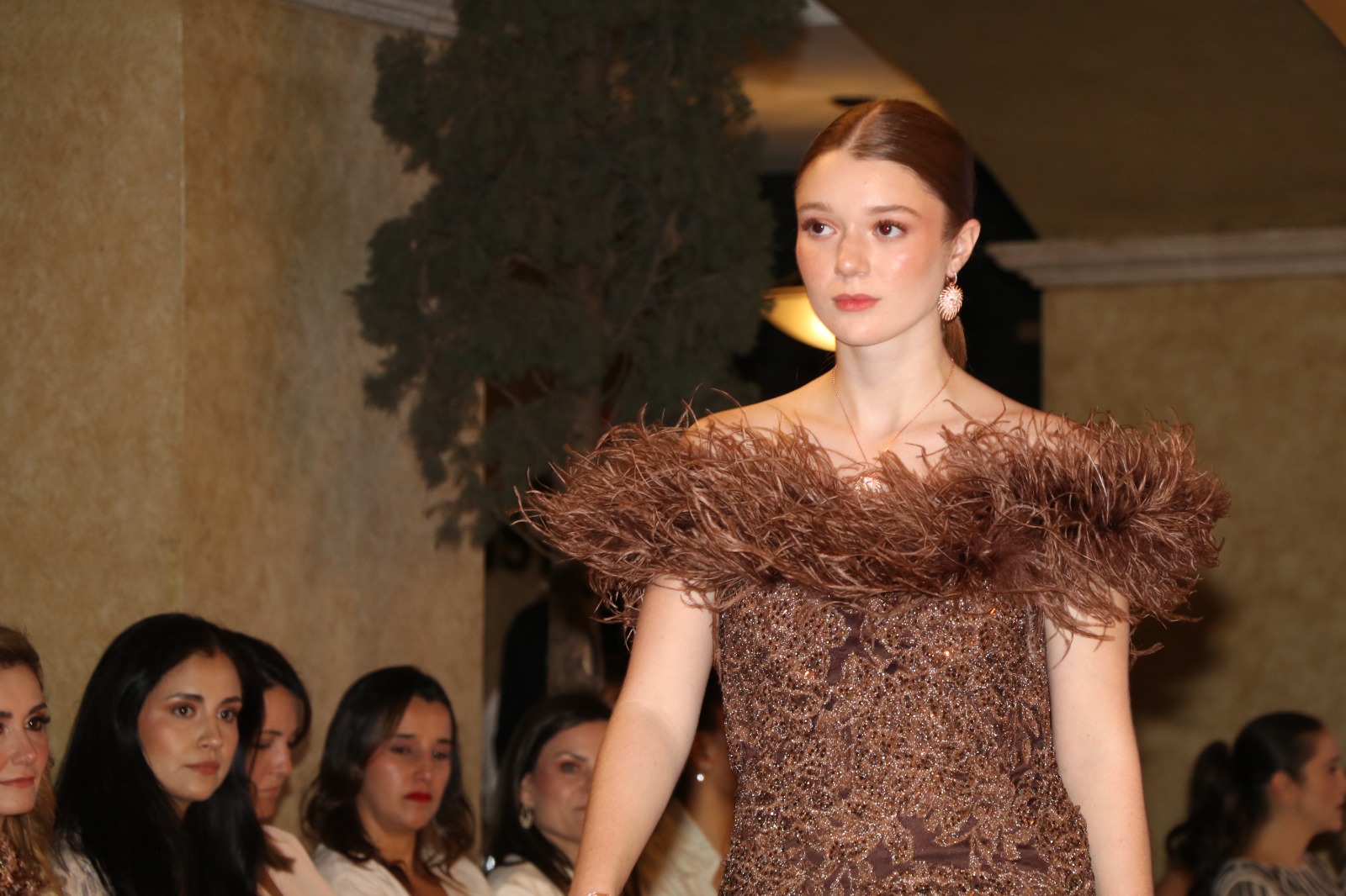 Fontabella presenta el evento Fashion Night, sobre Tendencias Primavera-Verano 2024