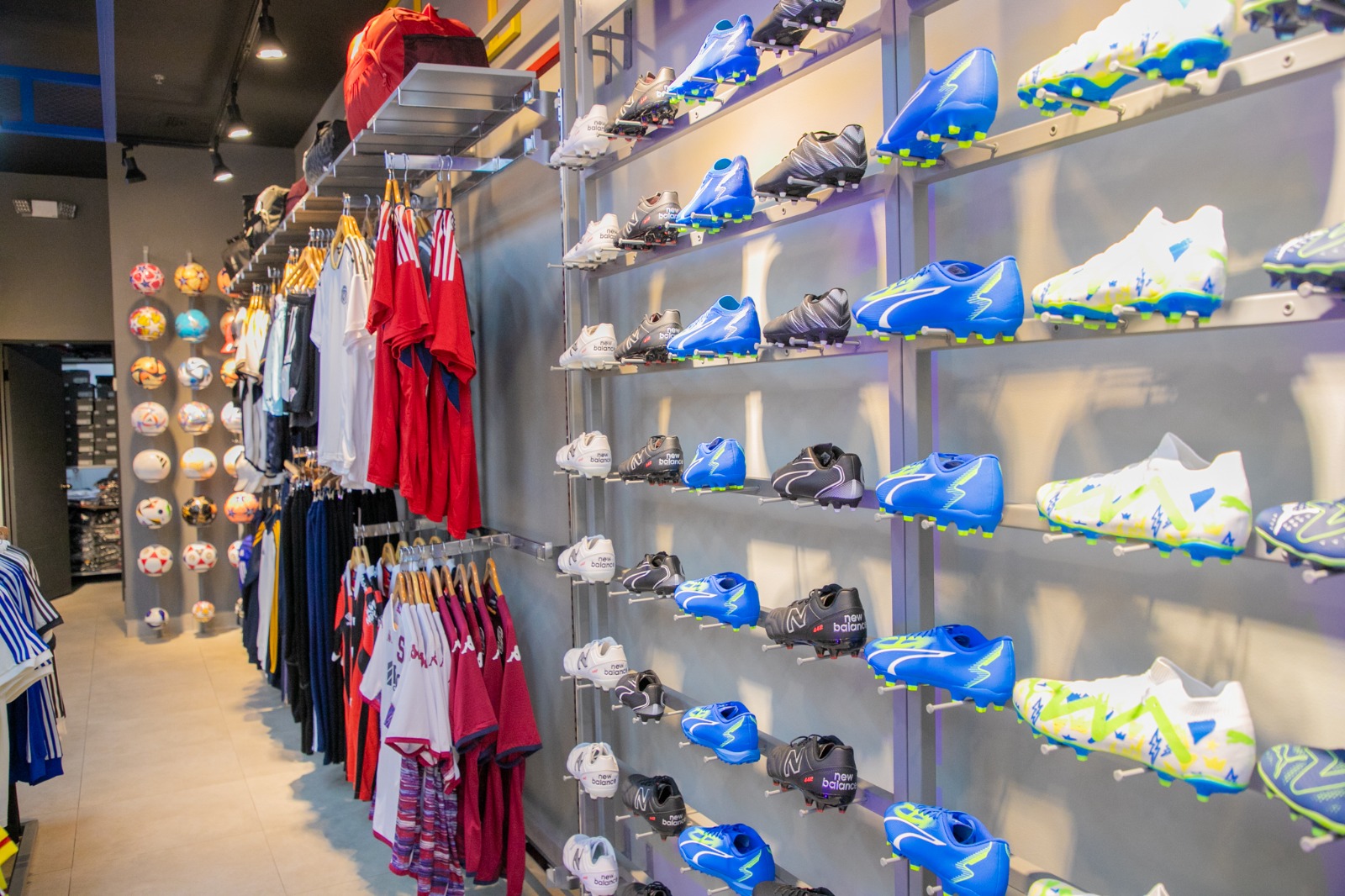 Gran apertura de 1001 football en Cartago: Un espacio para los apasionados del fútbol en Costa Rica