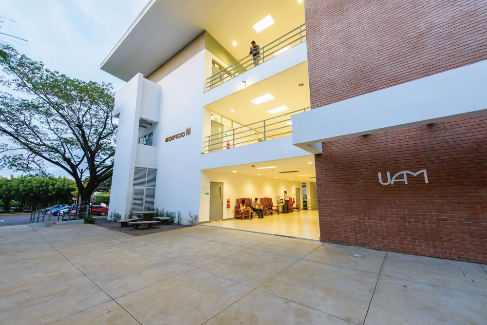 Universidad Americana, UAM: Excelencia Académica y Deportiva