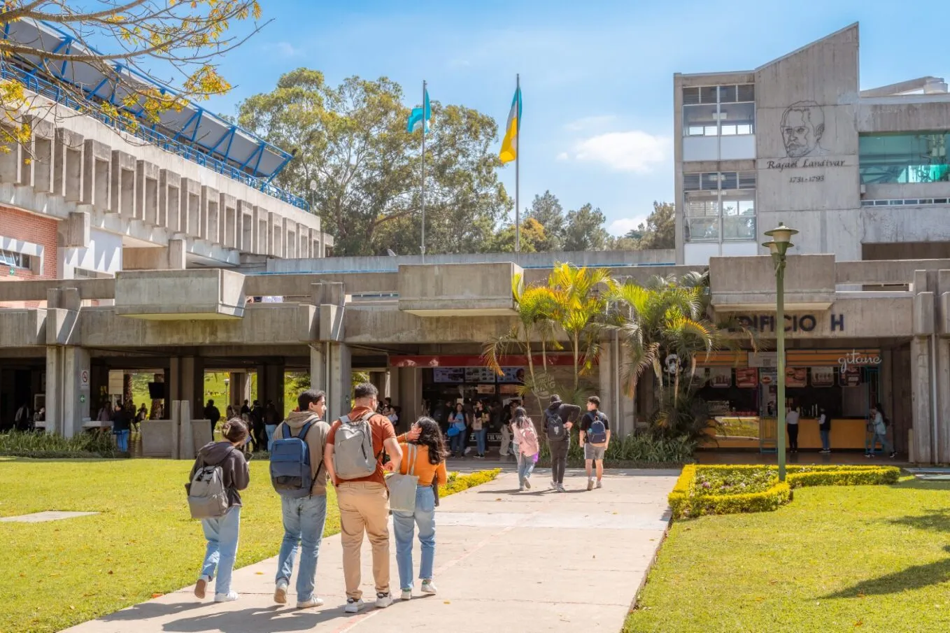 Universidad Rafael Landívar, Forjando el futuro
