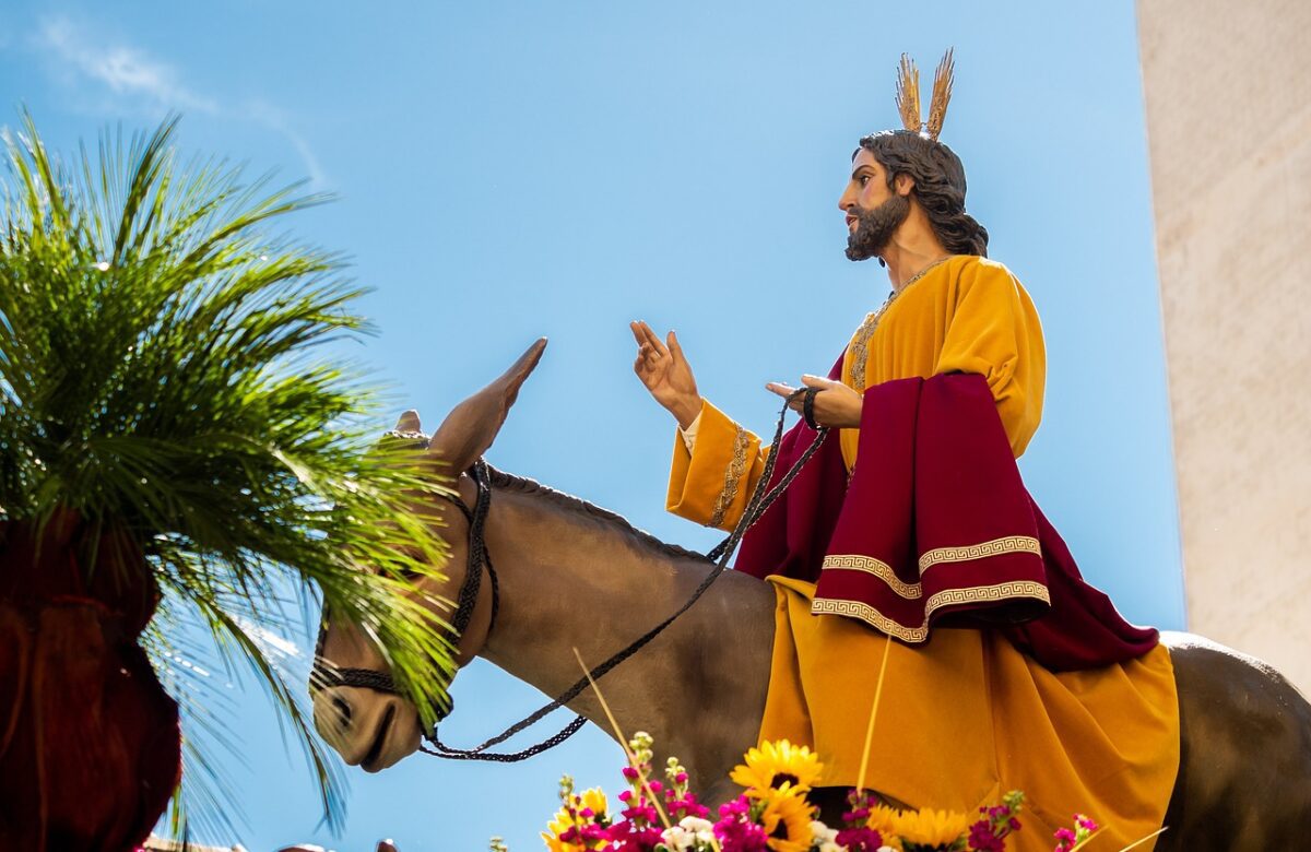Estudio indica que costarricenses siguen fieles a procesiones y películas de Semana Santa