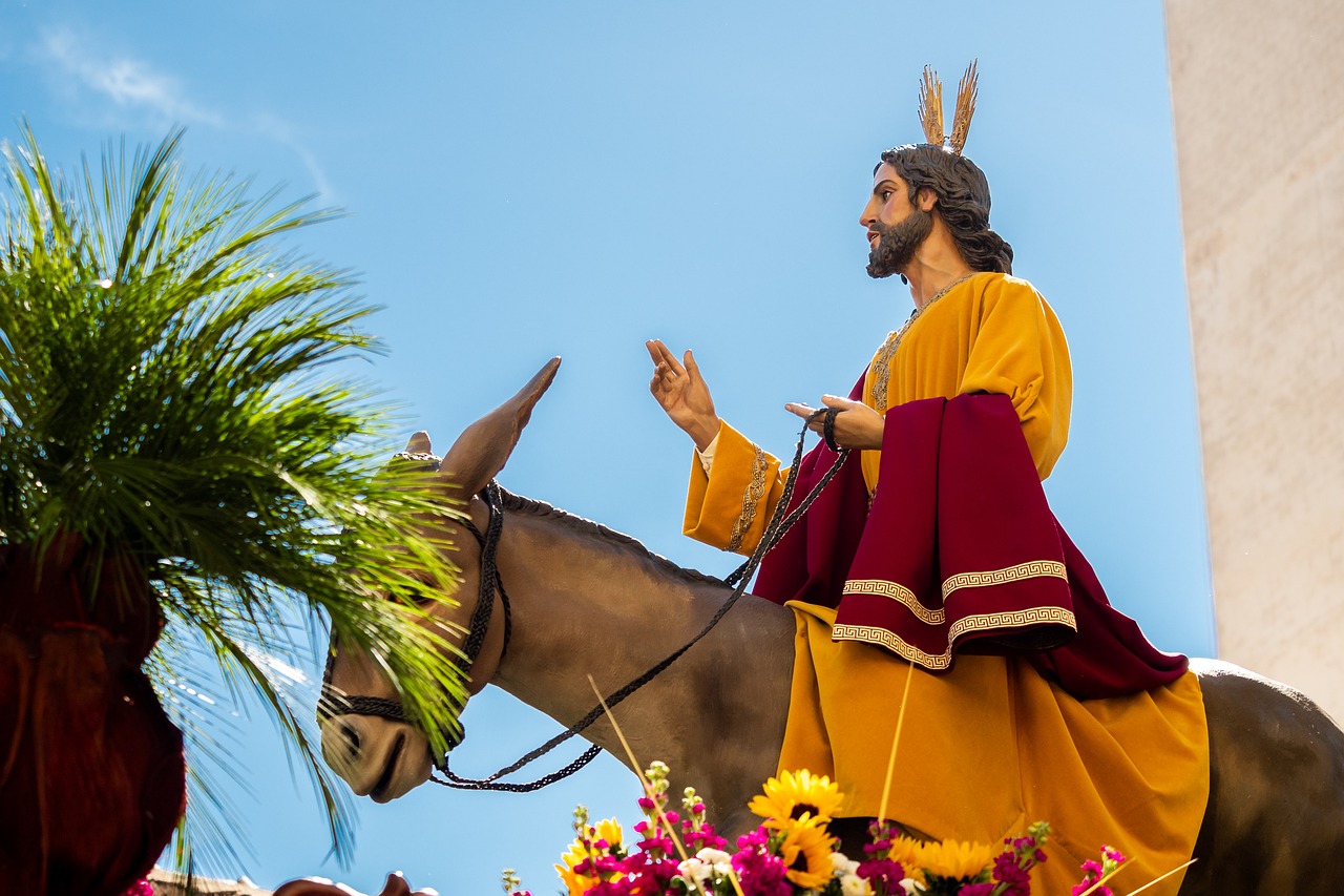 Estudio indica que costarricenses siguen fieles a procesiones y películas de Semana Santa