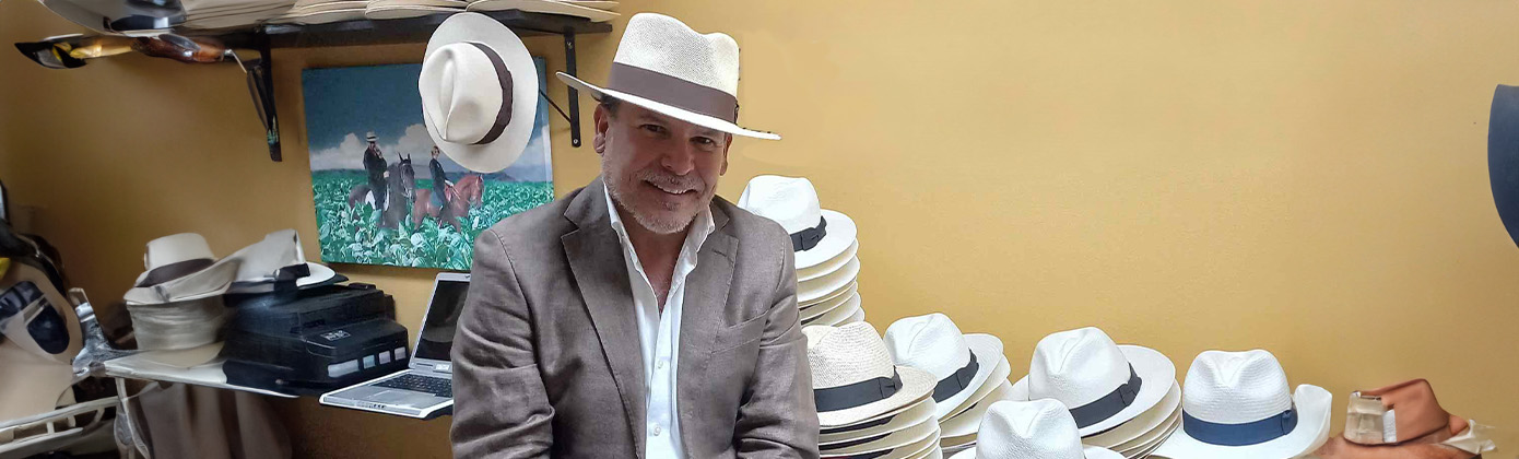 Amando el arte de los sombreros ecuatorianos