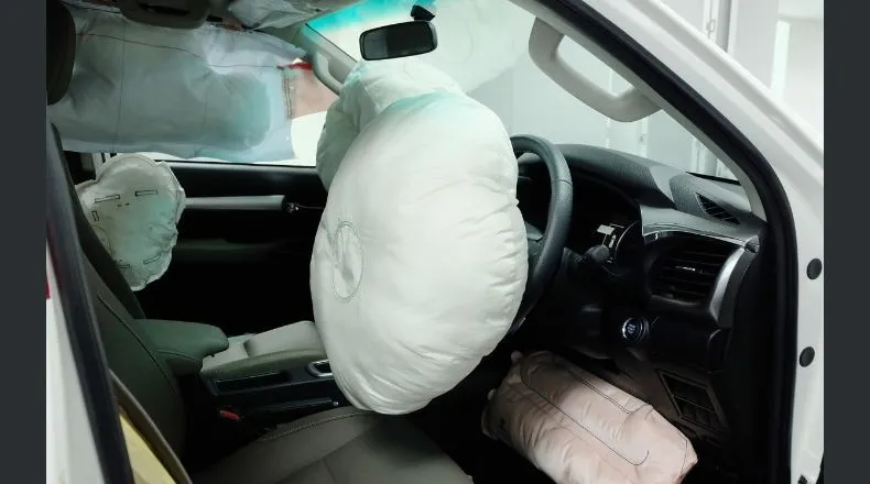 ¿Cuándo es necesario cambiar las bolsas de aire de su auto?
