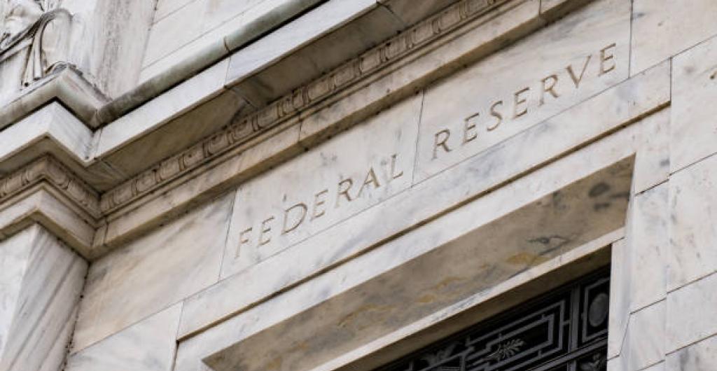 ¿La economía de EE. UU. está creciendo gracias a las tasas altas de la Reserva Federal?