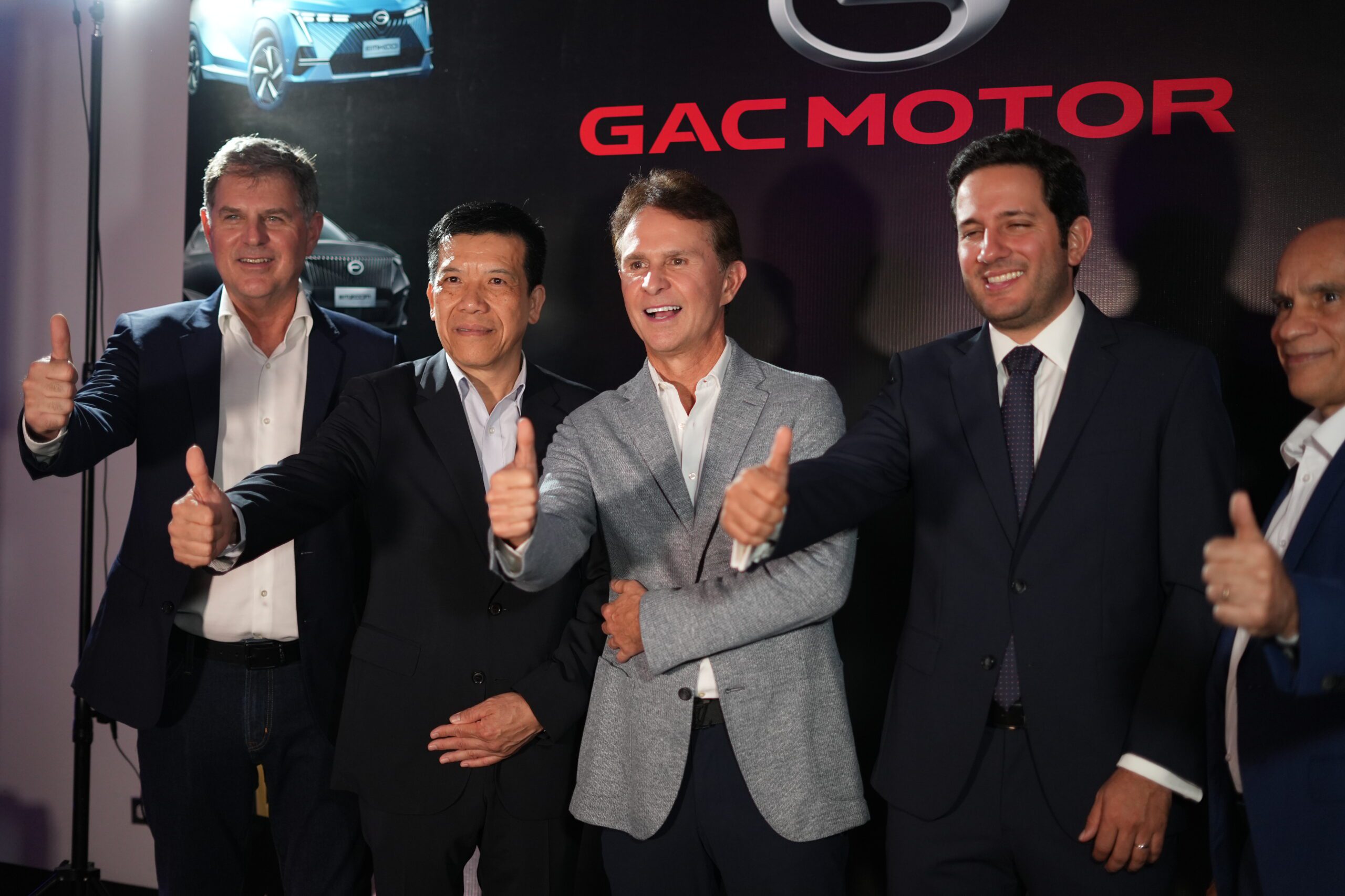 GAC Motor y Grupo Motores Británicos presentan su innovadora gama de vehículos