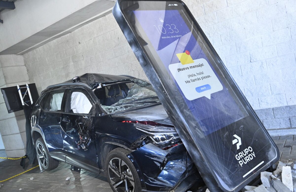 Uso del celular al volante: distracción cuadruplica el riesgo de accidentes
