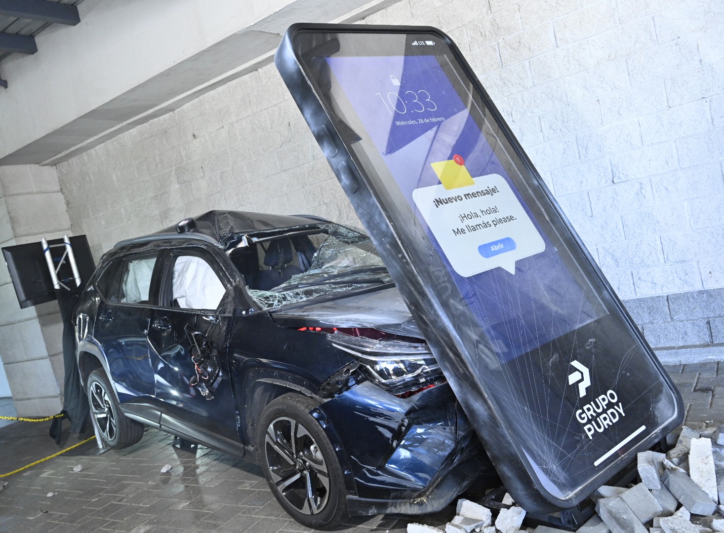 Uso del celular al volante: distracción cuadruplica el riesgo de accidentes