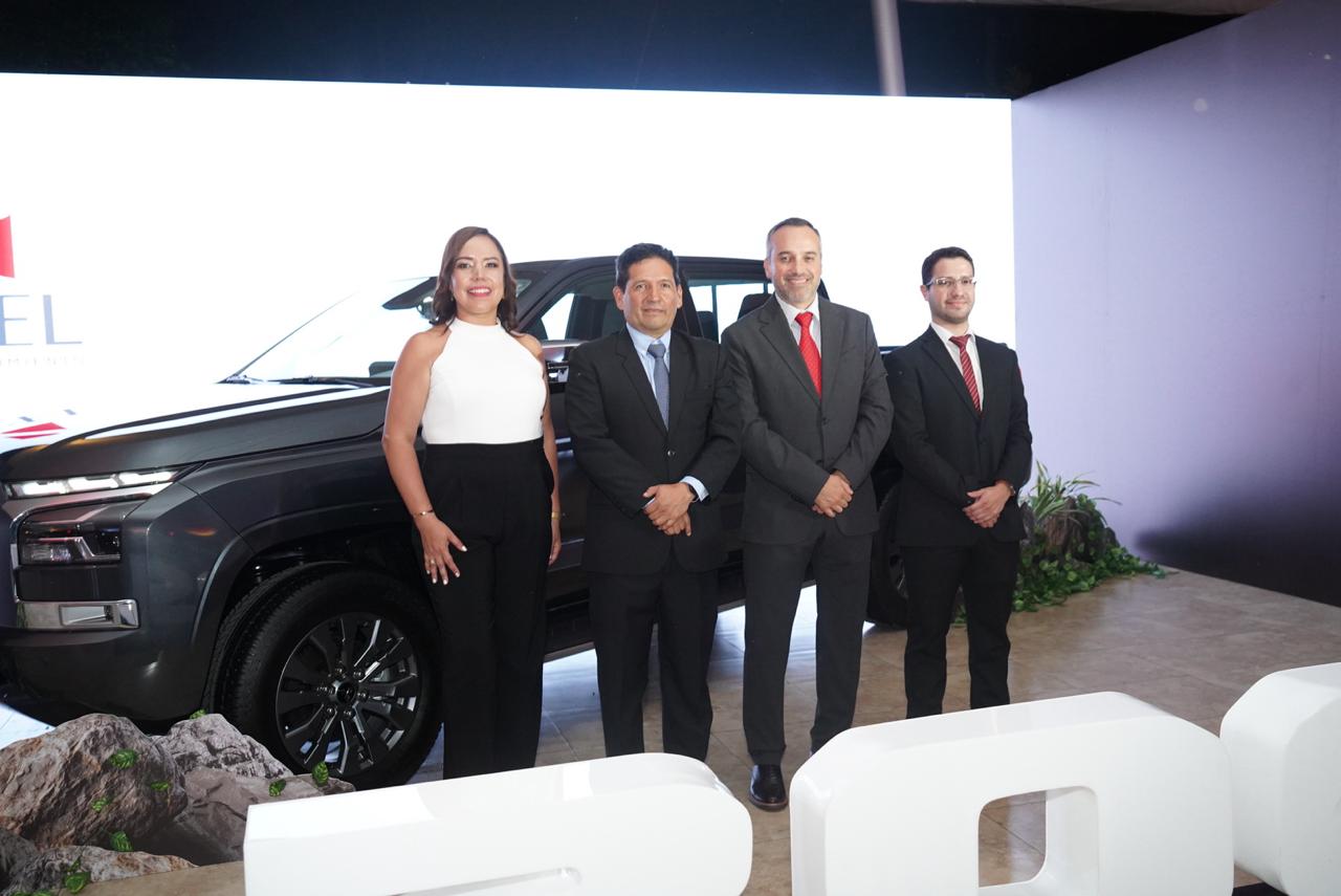 Excel presenta nuevo pickup “L200” de su marca Mitsubishi