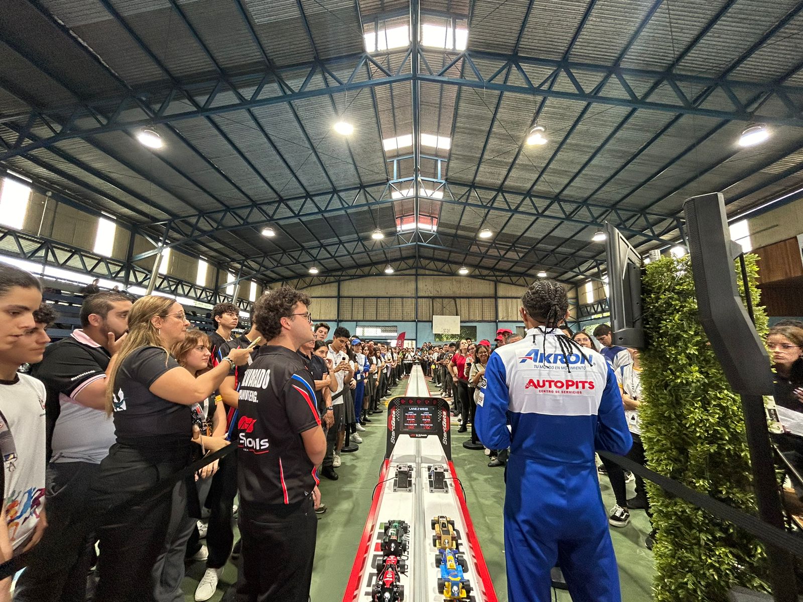 La emoción del “F1 in Schools STEM Challenge” llega a Avenida Escazú este fin de semana