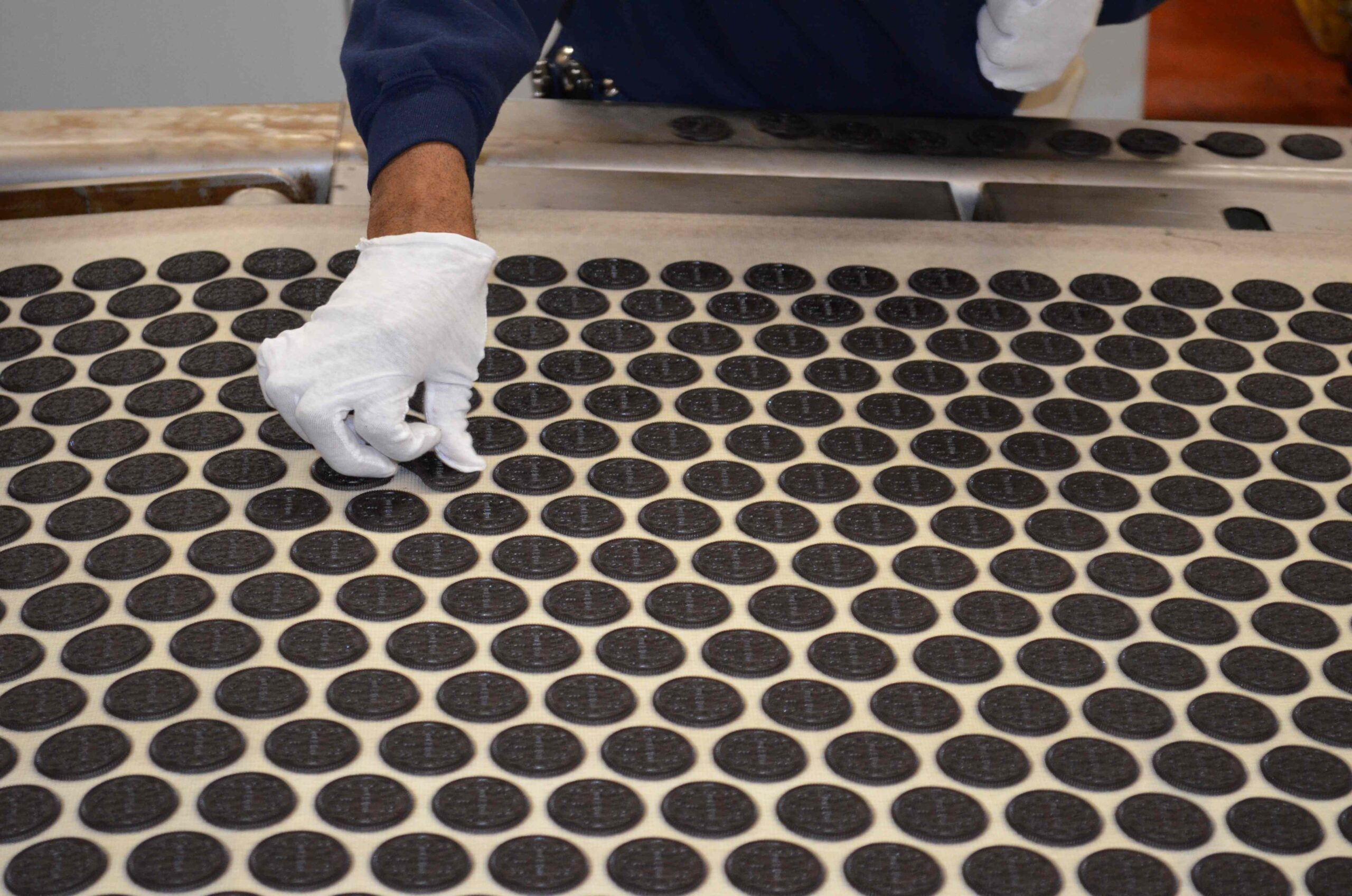 ¿Cómo está logrando Mondelēz reducir el impacto ambiental?