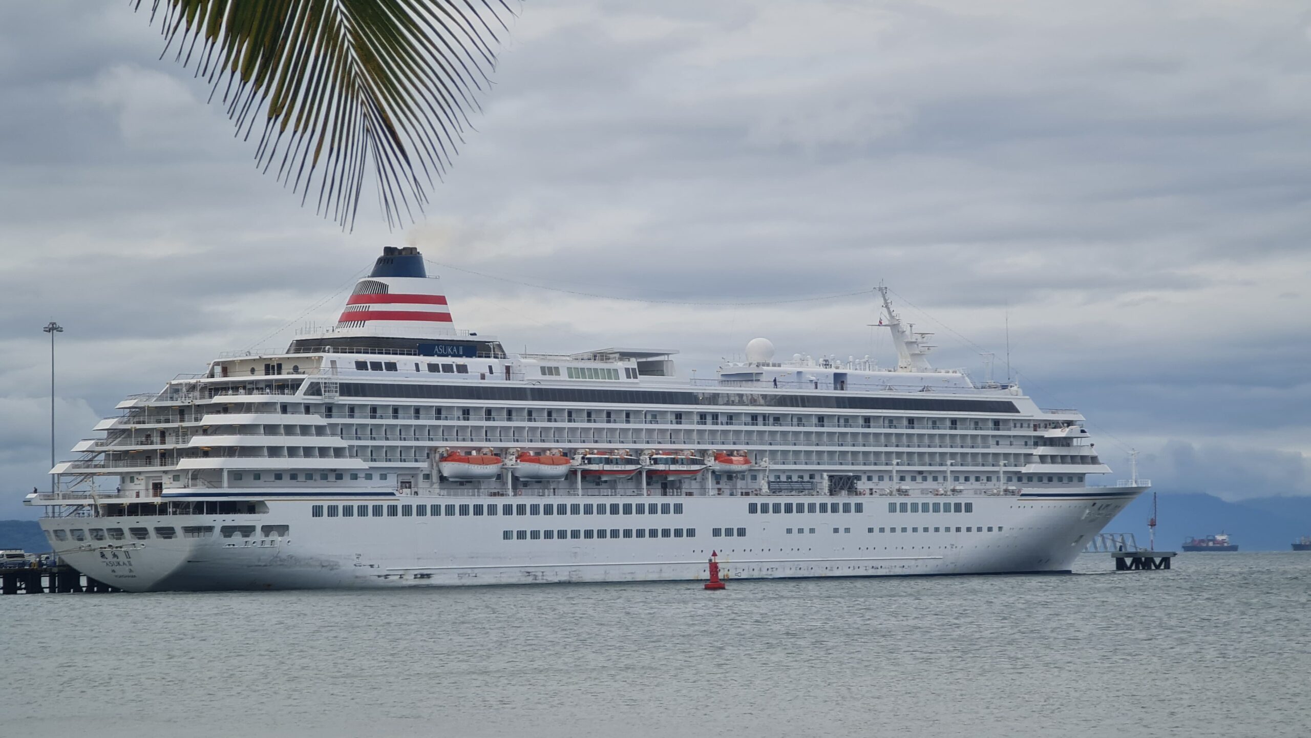 Costa Rica: Crucero de expedición japonés ancló en Puntarenas