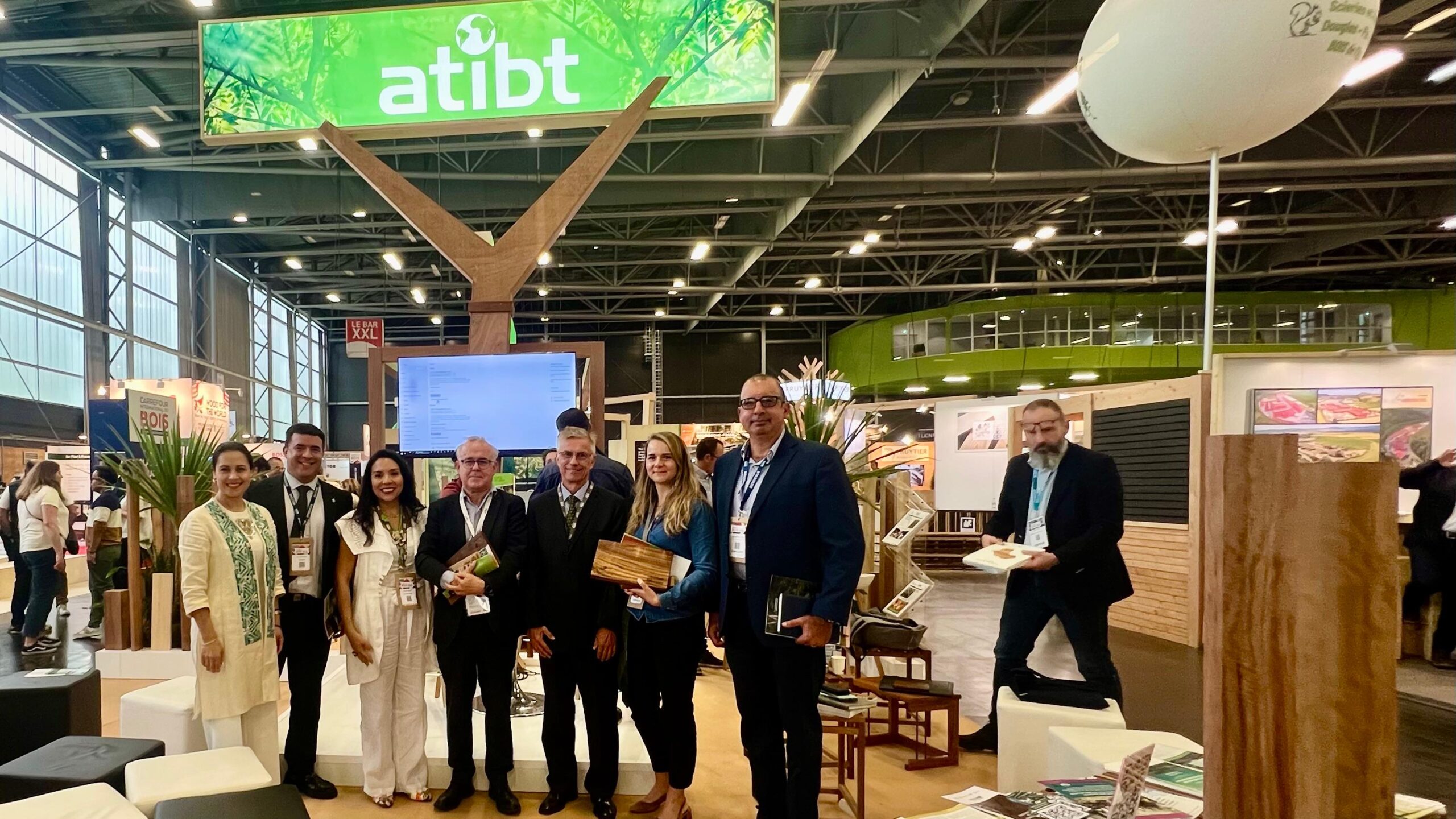 Gobierno panameño promocionó por primera vez en Europa la marca “Panama Teak”