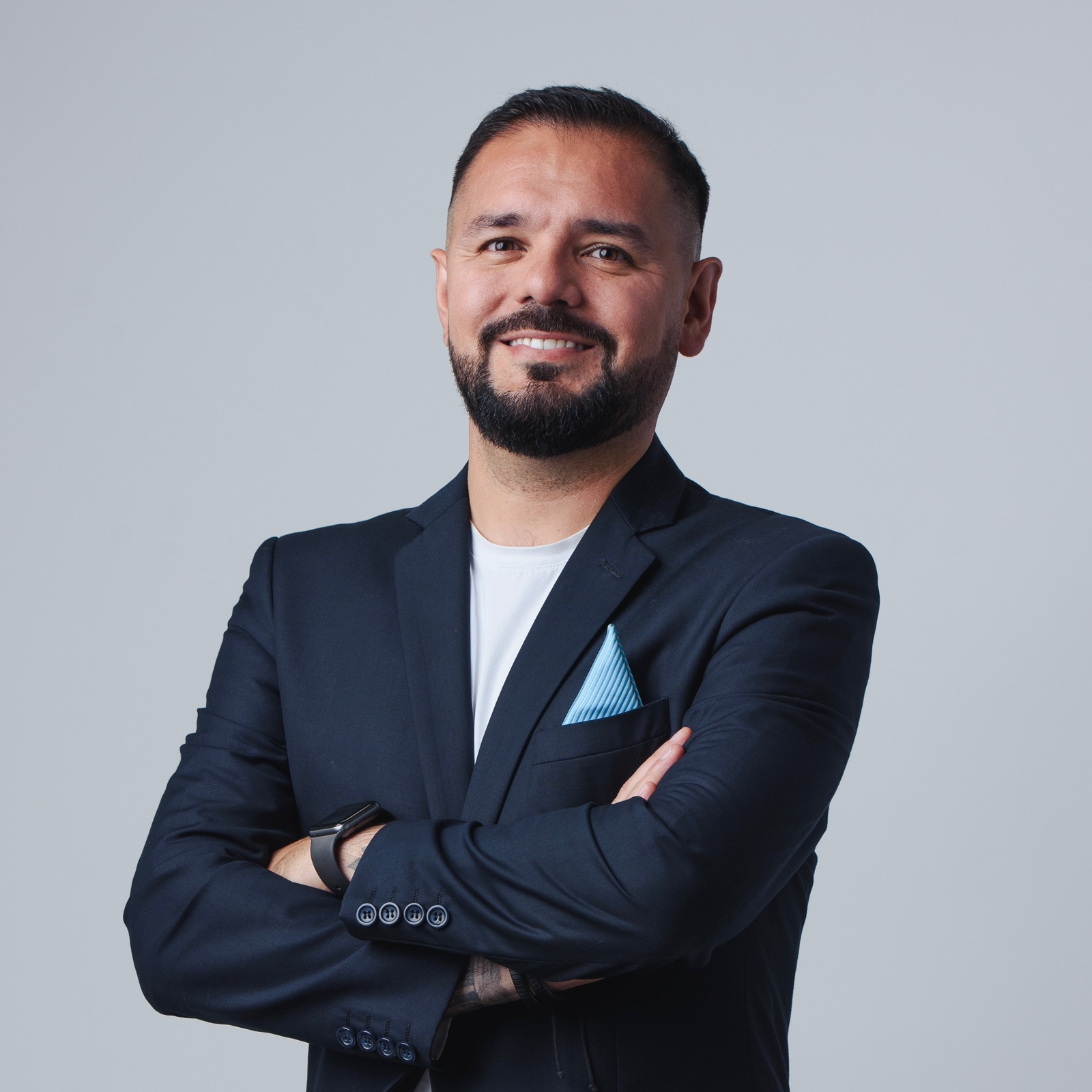 Premio Connie Ibarra 2024 reconoce la visión y liderazgo de Álvaro Rojas, Gerente General del CCCR