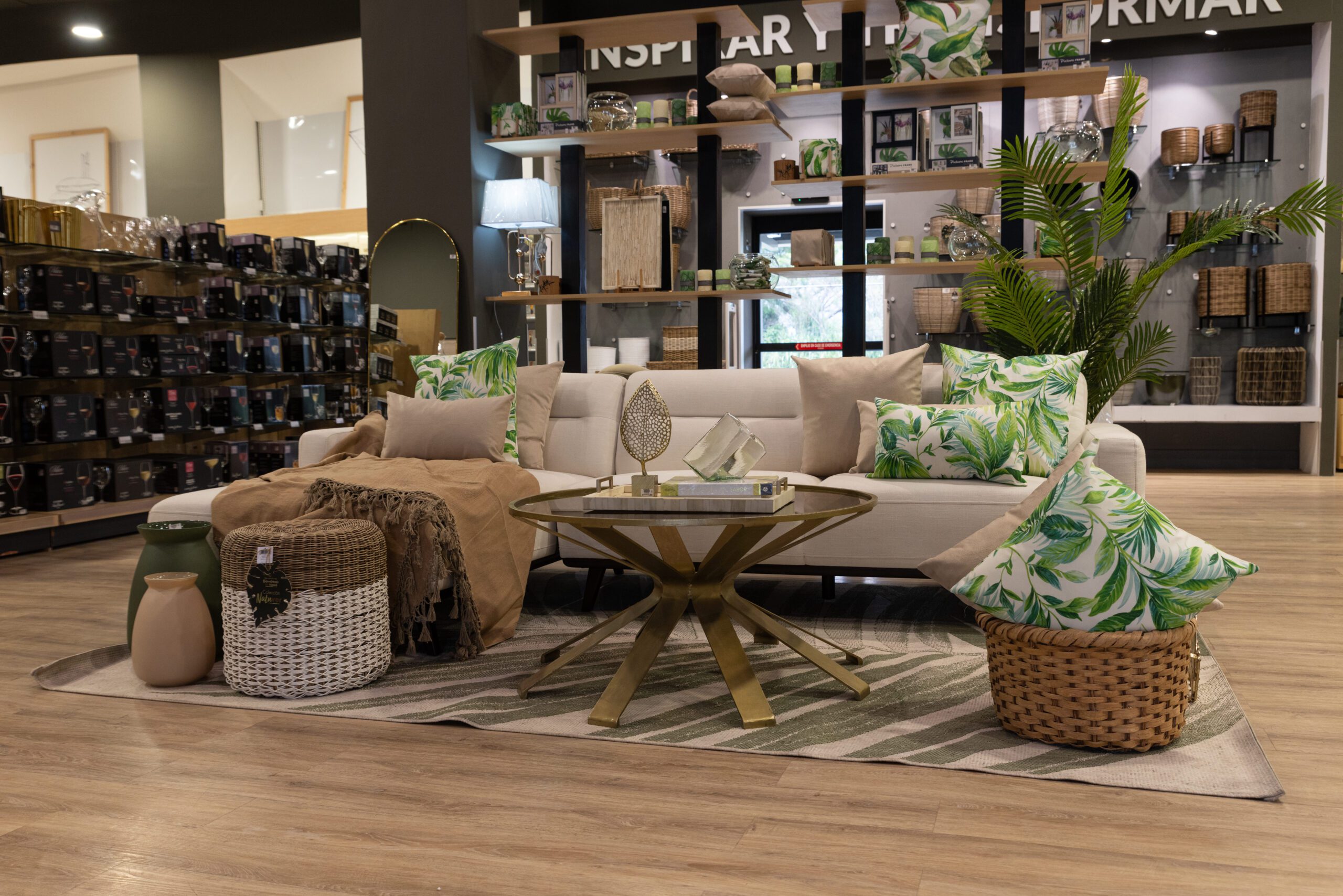 Colección Natuver de Cemaco llega a los hogares para evocar el contraste entre frescura y calma de la naturaleza