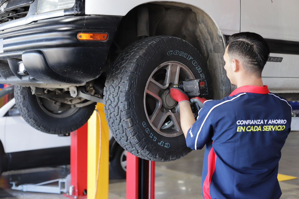 ¡Revisión vehicular gratuita! Proteja a los niños y a su familia en estas vacaciones de medio año