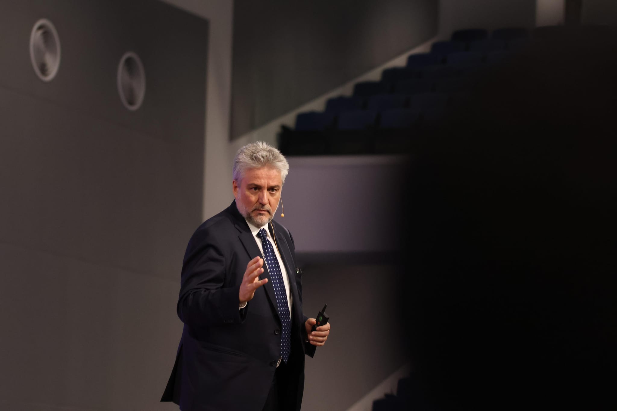 Conozca cómo pasar de la intensión a la acción, según el conferencista español Alex Rovira