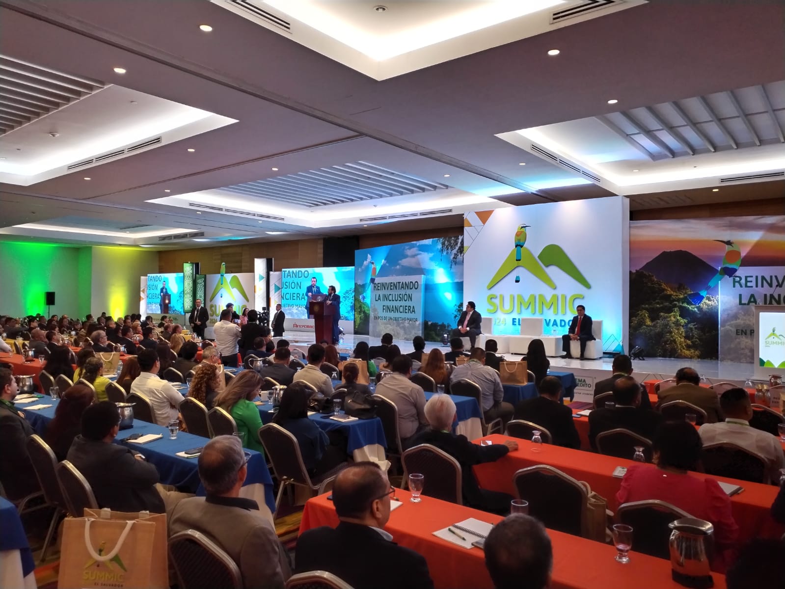 Más de 40 expertos en microfinanzas se dieron cita en el Summic El Salvador 2024