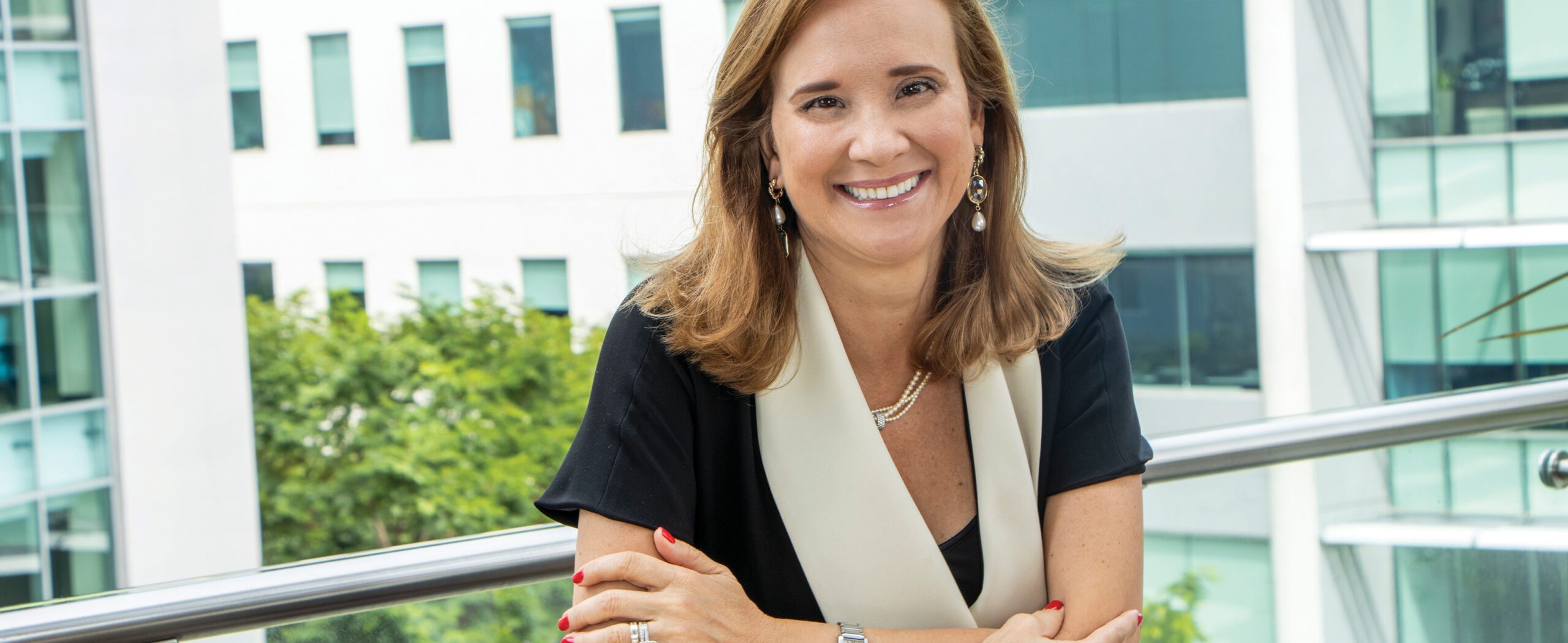 Gisela Sánchez, presidente ejecutiva del Banco Centroamericano de Integración Económica (BCIE). Por Roberto J. Argüello Chairman Vida y Éxito