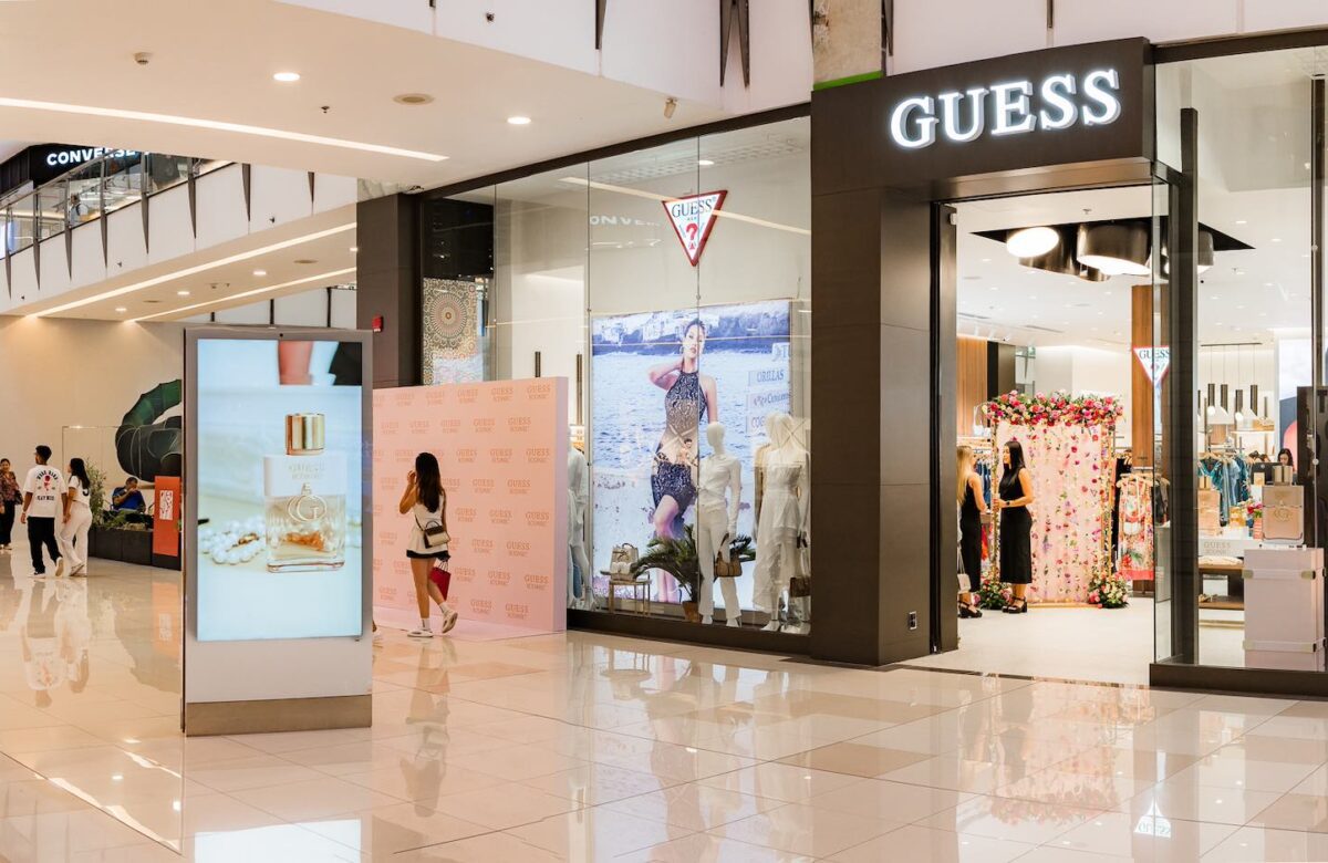 GUESS?, inc. Lanza GUESS ICONIC fragancia femenina