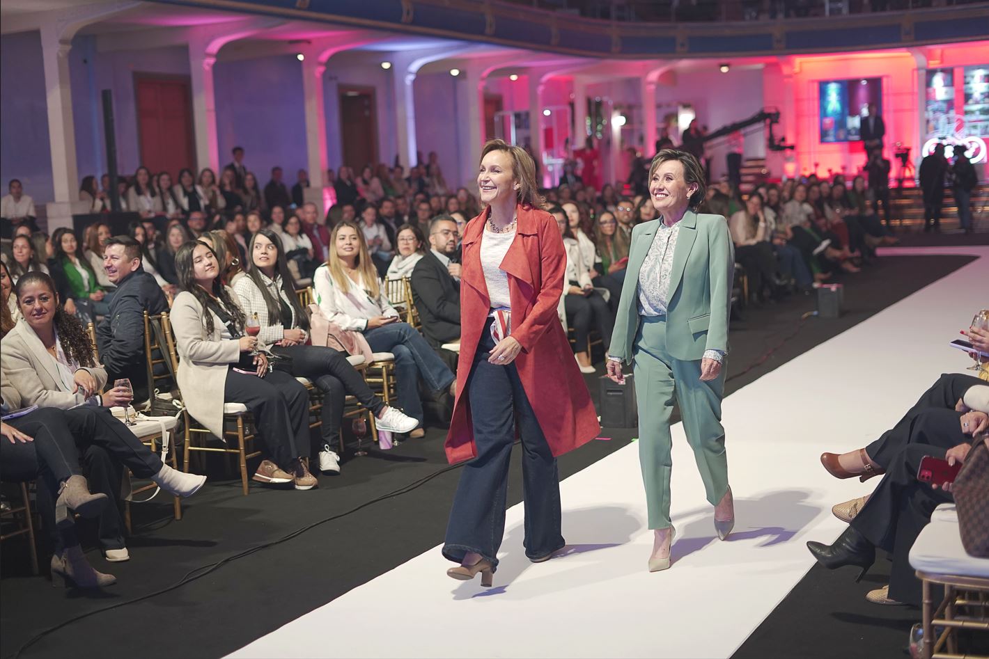 RojoTú: La apuesta de Davivienda por la moda responsable y el bienestar integral