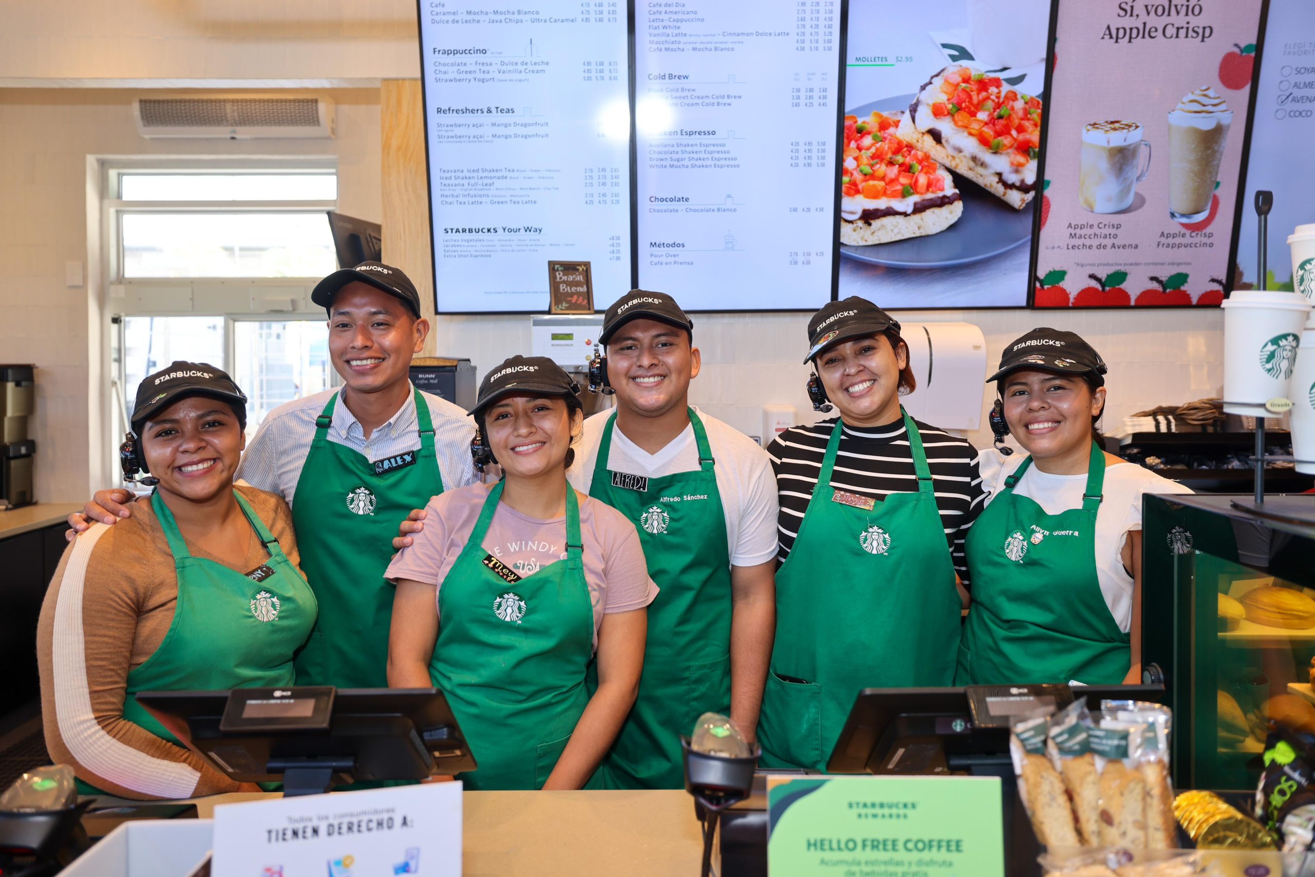Starbucks Surf City: Una ola de sabor llega a la costa salvadoreña