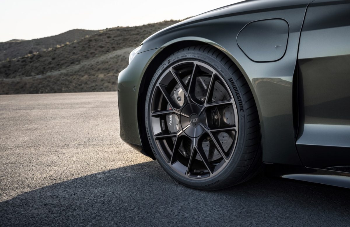 Bridgestone lanza Potenza Sport A, que Incorpora un 55% de materiales reciclados para el  Audi e-tron GT